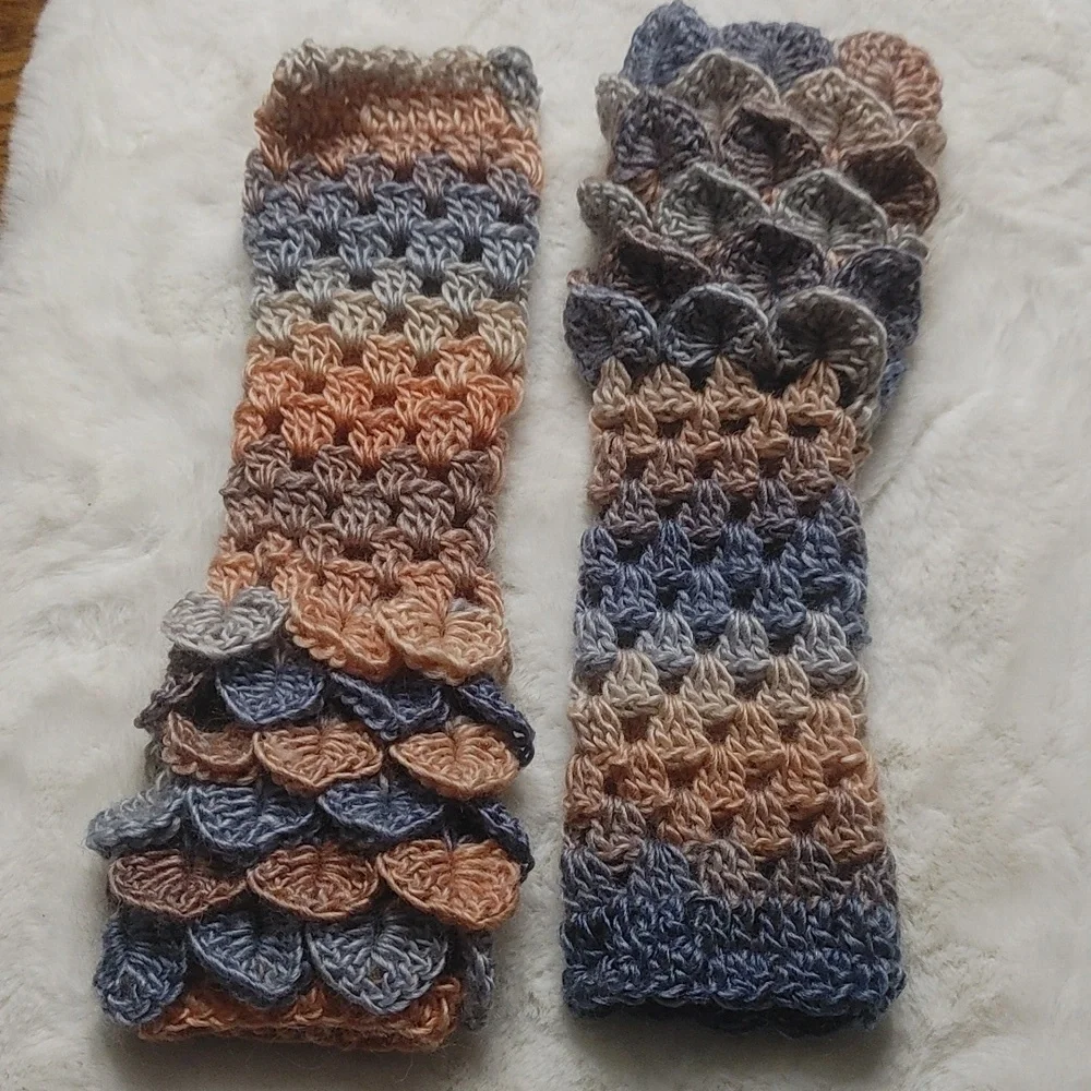 Handmade Dragonscale Fingerless Texting Gloves Armwarmers Wool Denim & Sand